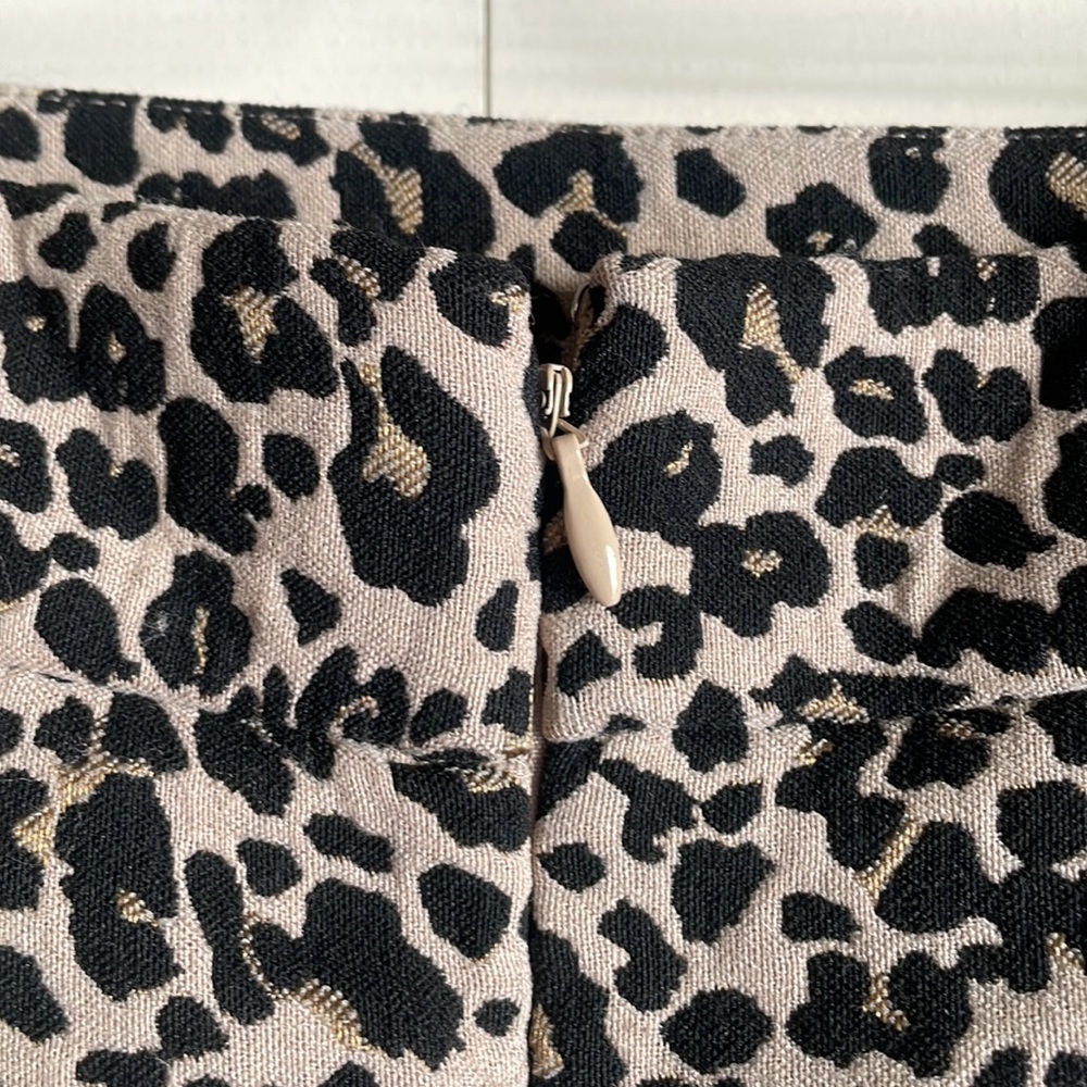 LOFT PLUS Leopard Print Jacquard Skirt with Flat Front Pockets - Picture 7 of 13